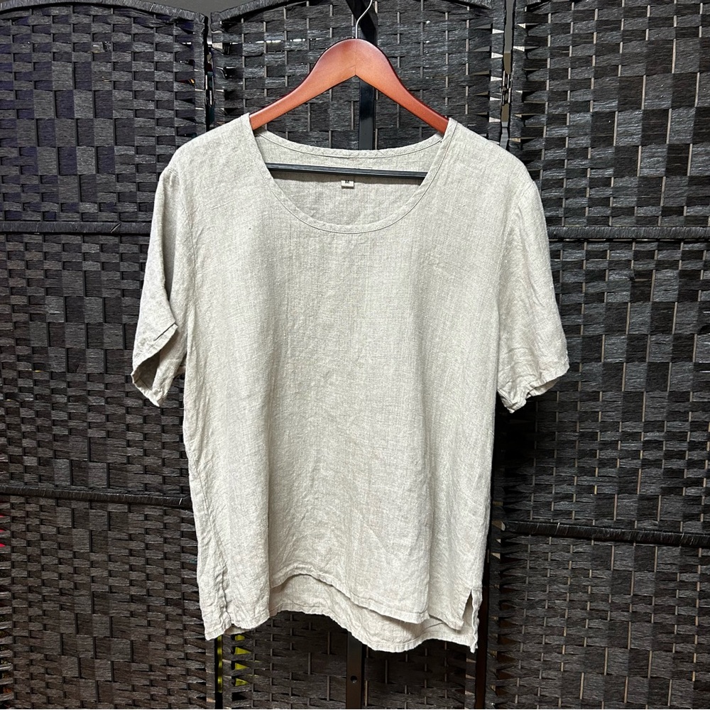 Flax round neck shirt sleeve blouse medium in a natural color linen